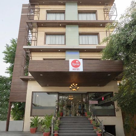 Spree Hotel Agra - Walking Distance To Tajmahal Zewnętrze zdjęcie