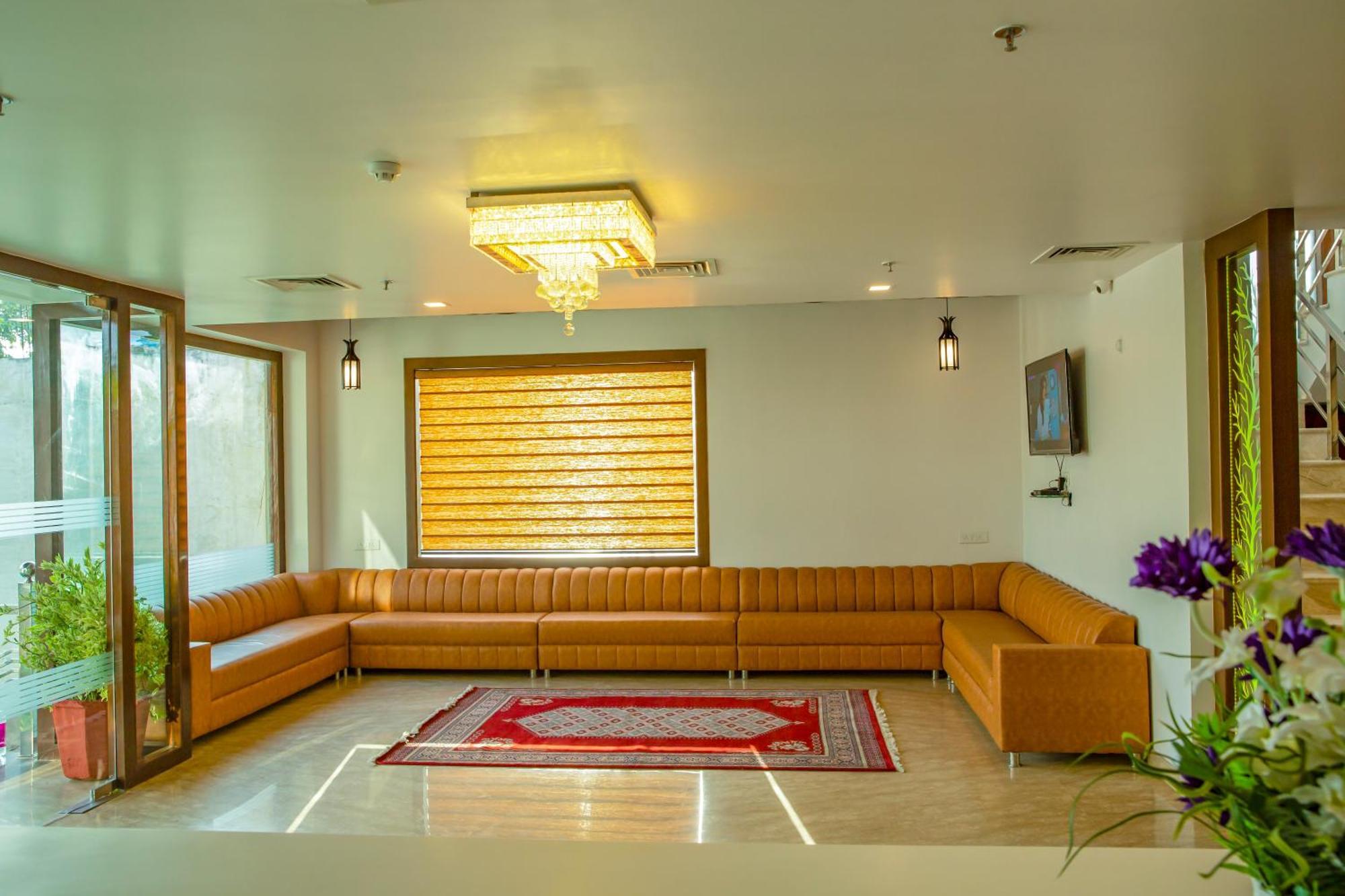 Spree Hotel Agra - Walking Distance To Tajmahal Zewnętrze zdjęcie
