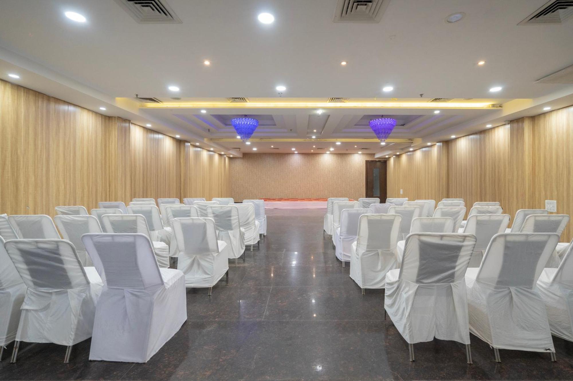 Spree Hotel Agra - Walking Distance To Tajmahal Zewnętrze zdjęcie