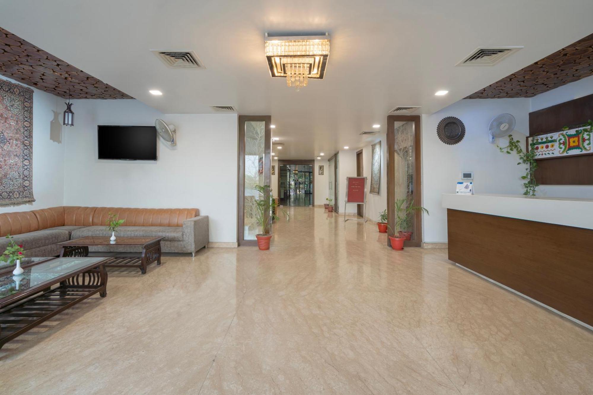 Spree Hotel Agra - Walking Distance To Tajmahal Zewnętrze zdjęcie