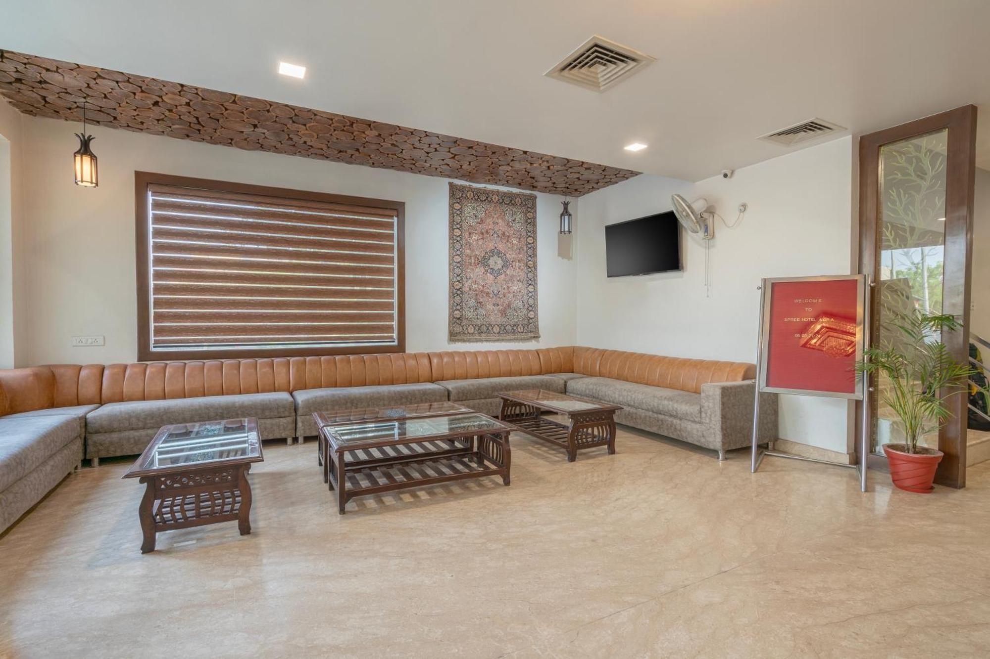 Spree Hotel Agra - Walking Distance To Tajmahal Zewnętrze zdjęcie