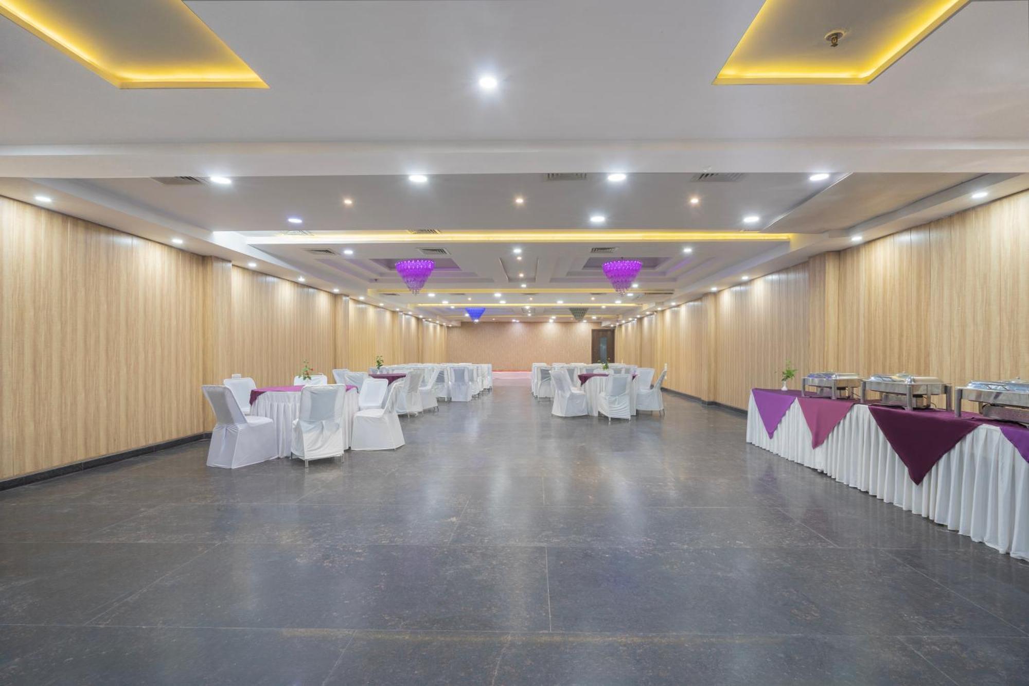 Spree Hotel Agra - Walking Distance To Tajmahal Zewnętrze zdjęcie