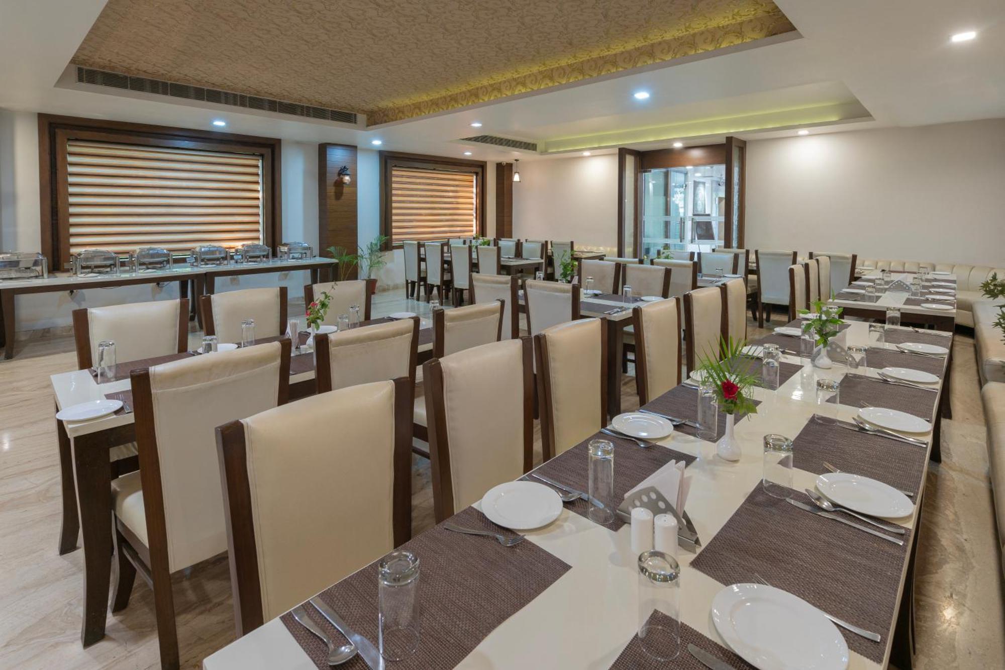 Spree Hotel Agra - Walking Distance To Tajmahal Zewnętrze zdjęcie