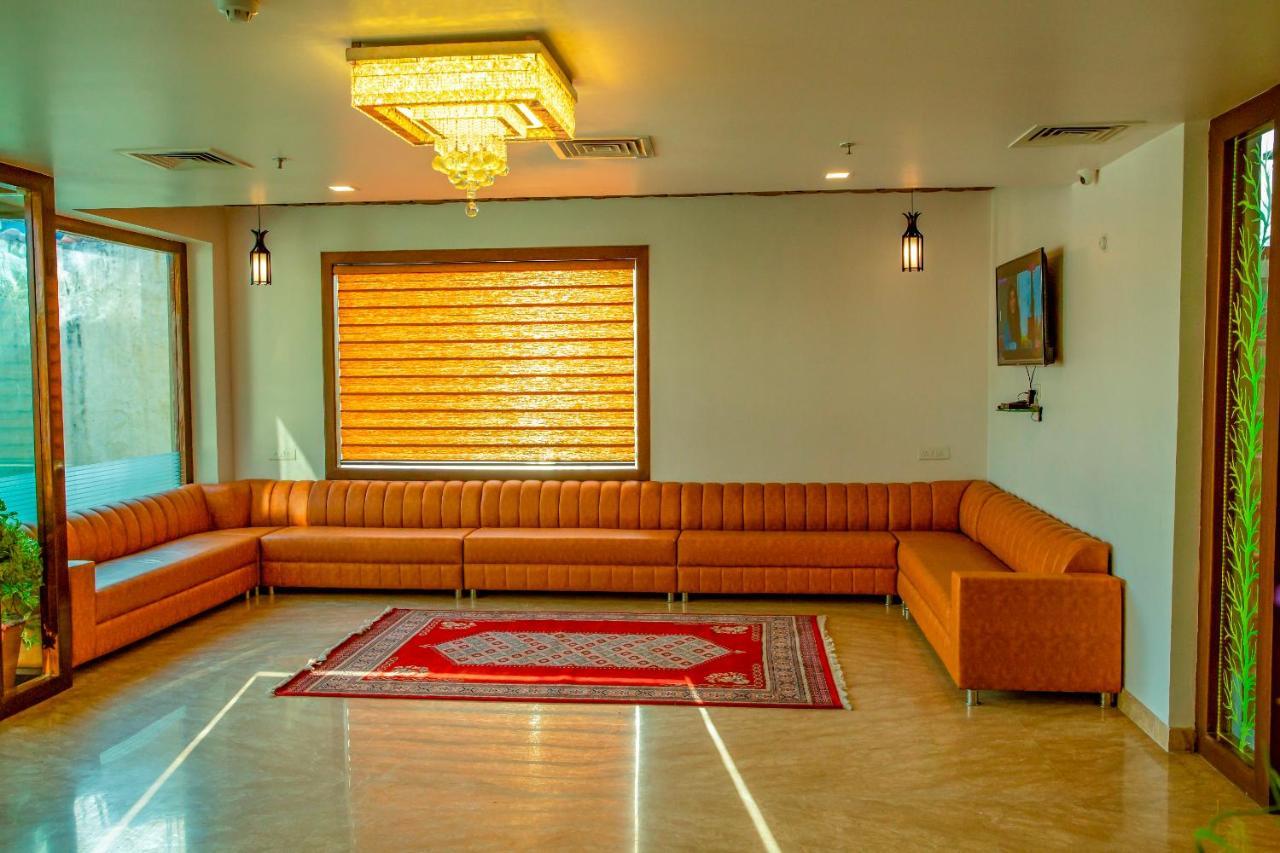 Spree Hotel Agra - Walking Distance To Tajmahal Zewnętrze zdjęcie