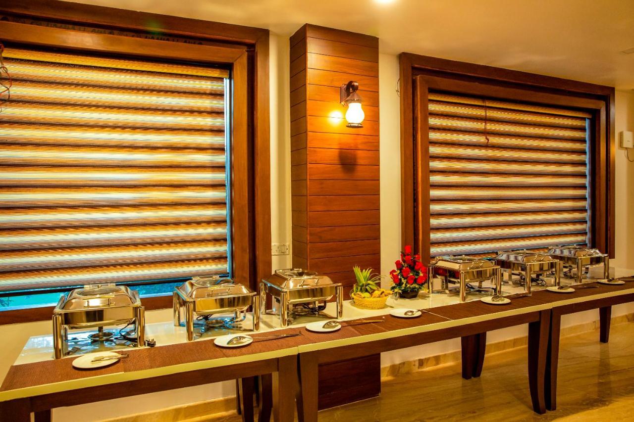 Spree Hotel Agra - Walking Distance To Tajmahal Zewnętrze zdjęcie